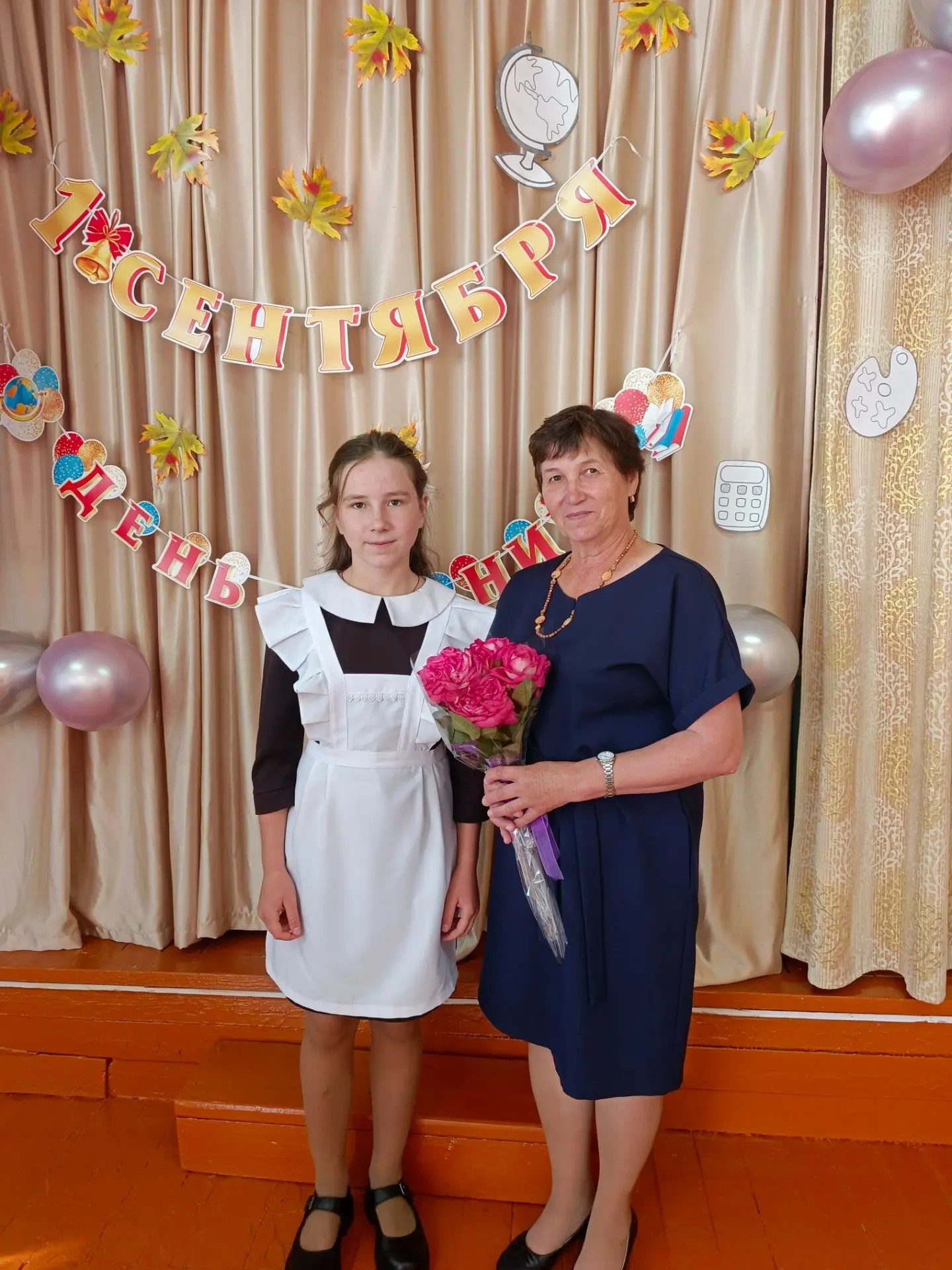 Варвара Попова вӗрентекенӗпе. А.Новикова сăнӳкерчӗкӗ.
