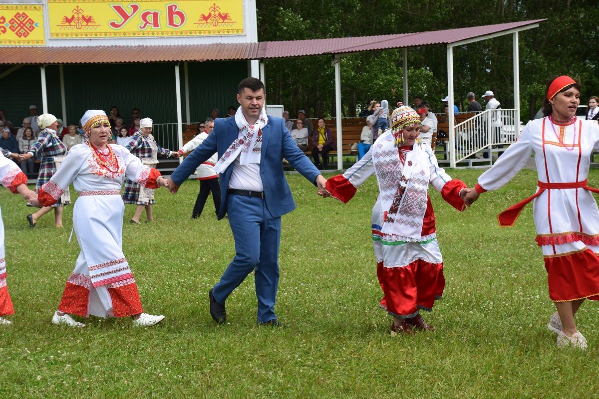 Аксусем Уяв картине тăчӗç