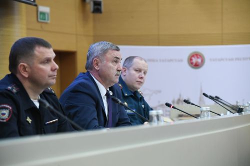 ТР Правительство Çуртӗнче иртнӗ брифингра Çӗнӗ çул уявӗсенче пушар хăрушлăхӗ ӳснине, пиротехникăпа пӗлсе усă курмаллине асăрхаттарчӗç