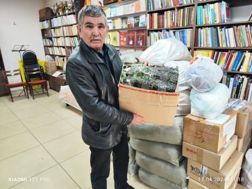 Муркашсем салтаксем валли каска çине тăхăнмалли маскировка сеткисем çыхнă