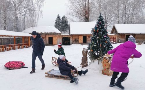 Хӗл Мучи резиденцийӗ хӑнасене кӗтет