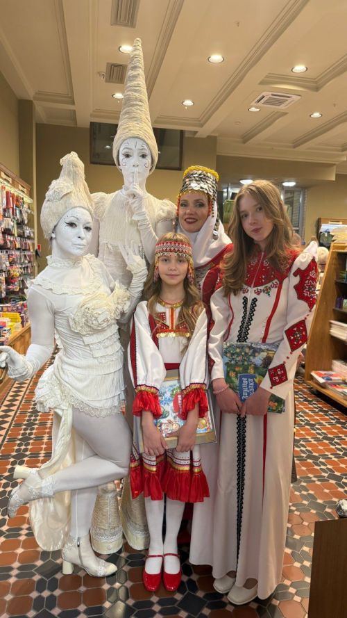 Степановсен çемйи чăваш юмахӗпе паллаштарнă
