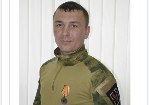 Ольговка ялӗ патӗнче кăтартнă паттăрлăхшăн ефрейтора «Хăюлăхшăн» медальпе наградăланă