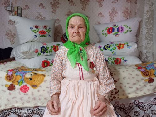 99 çулпа пыракан тыл ветеранӗ çамрăксене хăй пек ватăлличчен пурăнма сунать