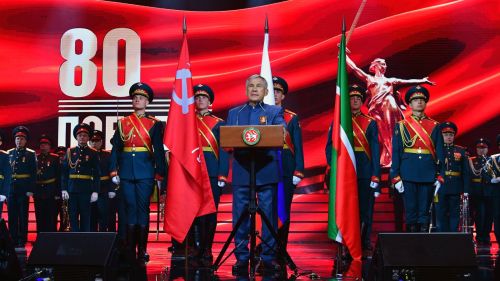 Рустам Минниханов: Ҫӗнтерӳ кунӗ - пӗтӗм халӑх уявӗ»