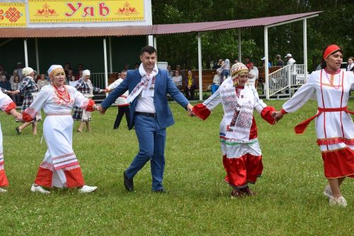 Аксусем Уяв картине тăчӗç
