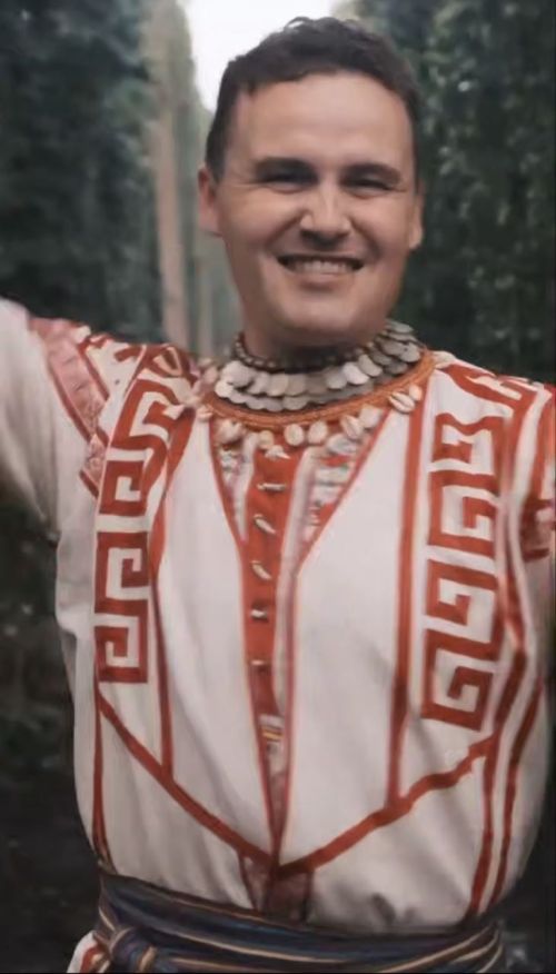 Паллă фольклорист Элтияр Александров кӗçех çӗнӗ юрăпа паллаштарӗ