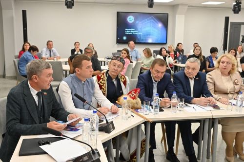 Фарид Мухаметшин: «Тутарстанра тăван чӗлхесене упрама та, культурăсен хушшинчи диалог валли те условисем пур»
