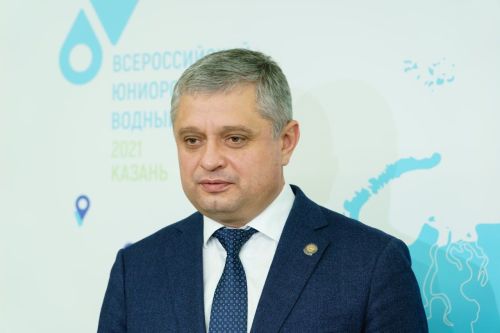Александр Шадриков ТР экологипе ҫутҫанталӑк ресурсӗсен министрӗнчен кайнӑ