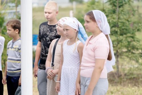 Апас районӗнчи Черккӗнри чăвашсем Кирилл митрополитран пил илнӗ