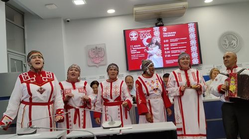 Çарăмсансем пӗр çатма хуплупа пурне те хăналаççӗ