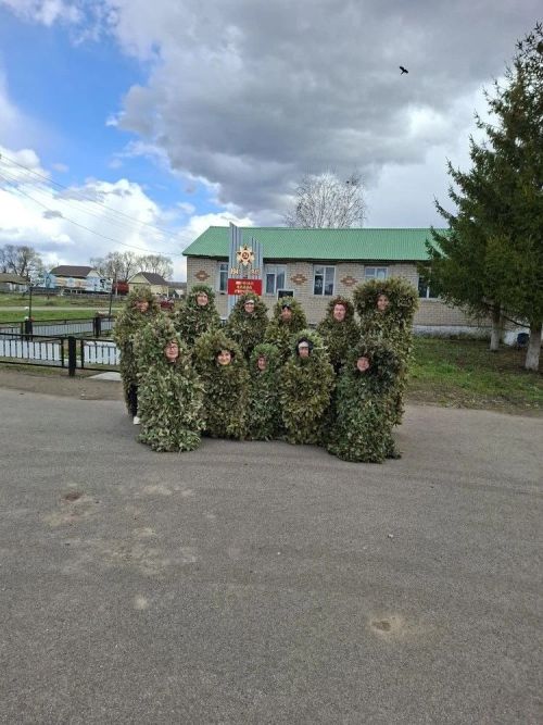 Хӗрлӗшурсем салтаксем валли «Арçури» ятлă костюм çыхаççӗ