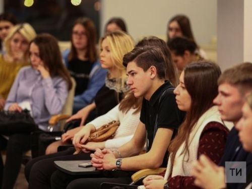 Студент хăй статусне МАКС урлă çирӗплетме пултарать