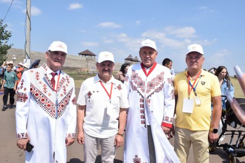 Аслă Уяв 2023