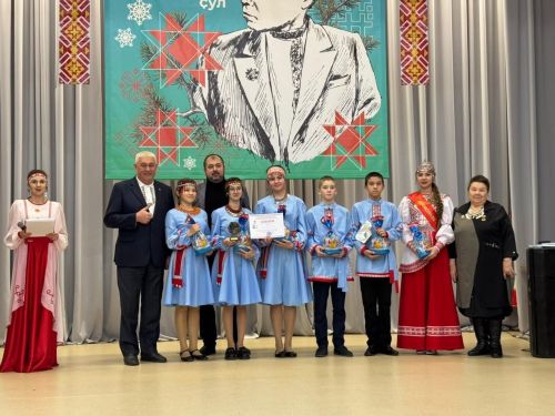 Валентин Урташ çуралнăранпа 100 çул çитрӗ