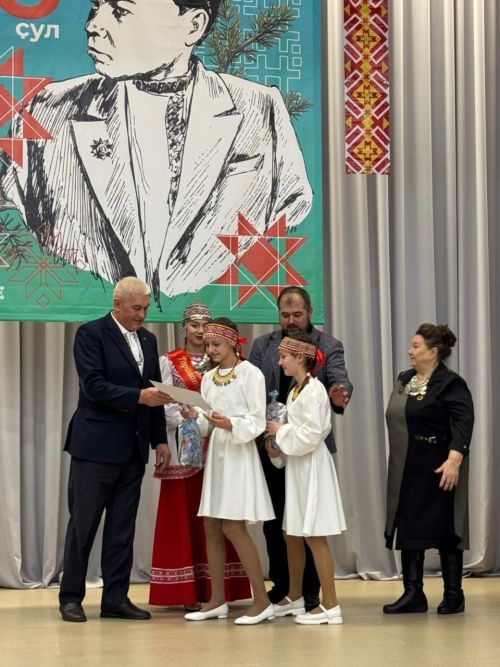 Валентин Урташ çуралнăранпа 100 çул çитрӗ