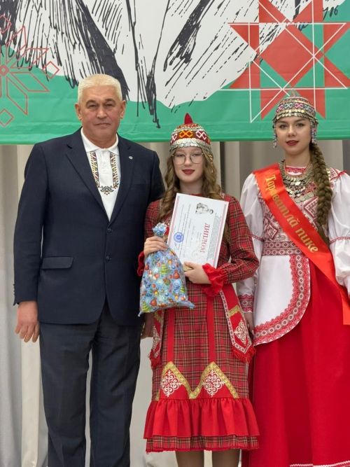 Валентин Урташ çуралнăранпа 100 çул çитрӗ