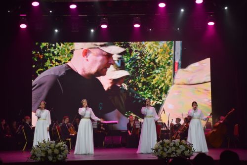 Конкурс: "Женщина года. Мужчина года: Женский взгляд"