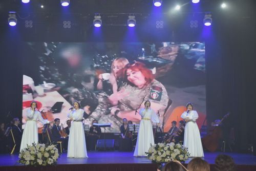 Конкурс: "Женщина года. Мужчина года: Женский взгляд"