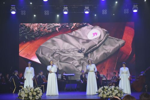 Конкурс: "Женщина года. Мужчина года: Женский взгляд"