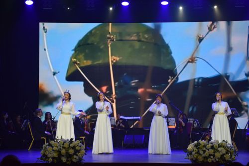 Конкурс: "Женщина года. Мужчина года: Женский взгляд"