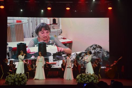 Конкурс: "Женщина года. Мужчина года: Женский взгляд"