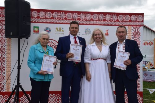 Уяври литература фестивалӗнче