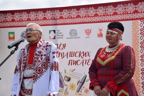 Уяври литература фестивалӗнче