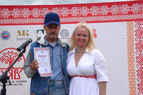 Уяври литература фестивалӗнче