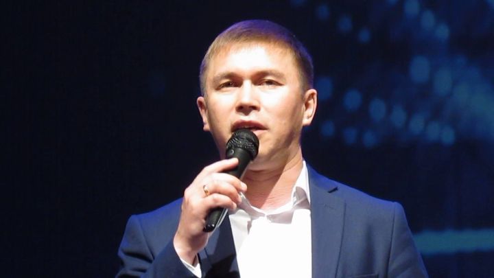 Хусанти Гала-концерта Алексей Шадриков хутшăнать