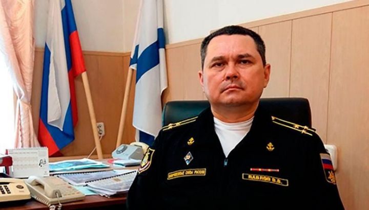 В.В.Павлов контр-адмирал пирӗн йăхташ