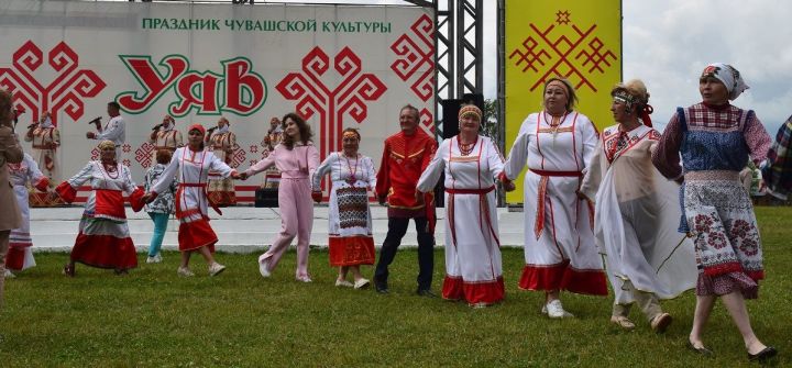 Аксусем Уяв картине тăчӗç