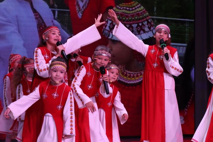 Мӗн çинчен пулӗ-ши вăл «Асамлă вырсарникун?»