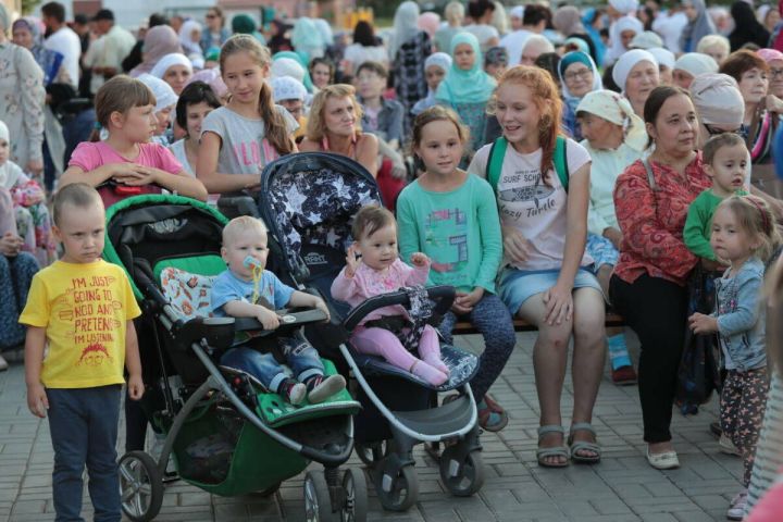 Ачаллă çемьесене парăнакан çӗнӗ тӳлев
