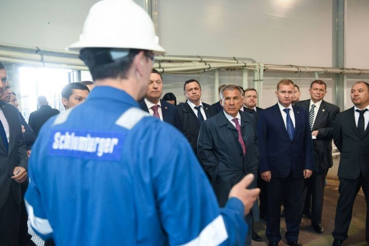 Рустам Минниханов предложил тренинговому центру «Шлюмберже» открыть лабораторию в Татарстане