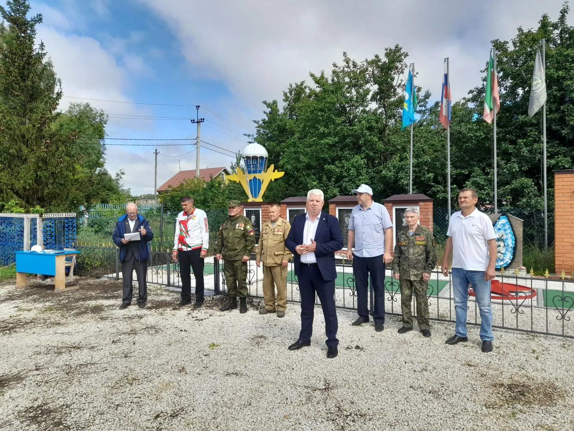 Выступает А.Ярухин6 Автор Г.Карсаков