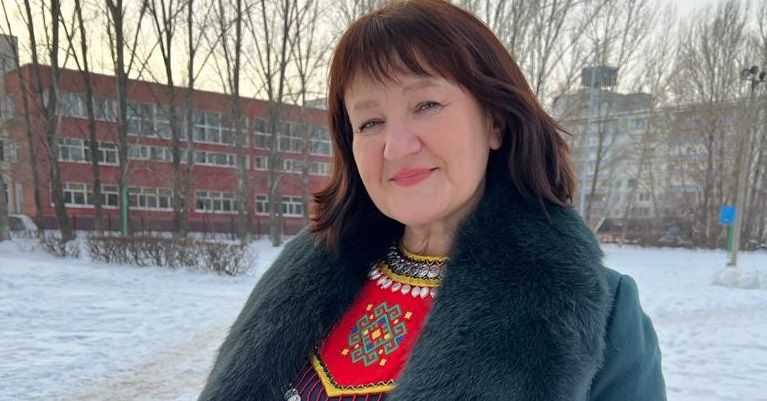 Елена АЛЕКСЕЕВА-АКСУПИ: «КАЛАВСЕМ ÇЫРМА ХАВХАЛАНУ КИРЛӖ»
