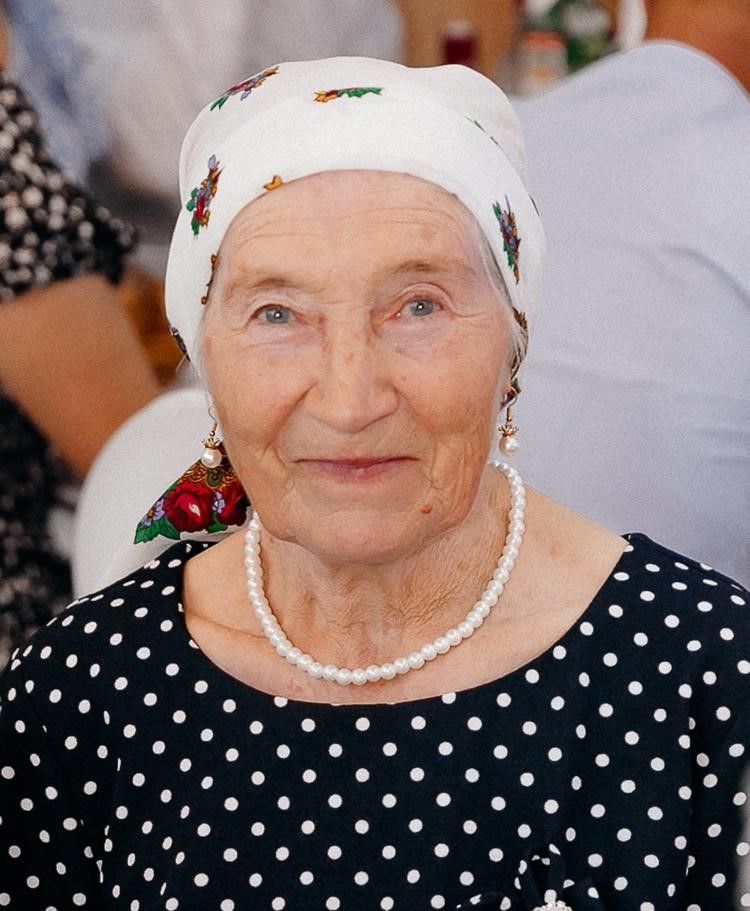 Елена Федоровна Мулеевăна юбилей ячĕпе саламлатпăр!