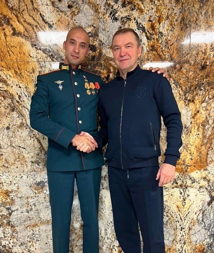 Тутарстанри Чăваш наципе культура автономийӗн ертӳçи Раççей Геройӗпе Расим Баксиковпа тӗл пулнă