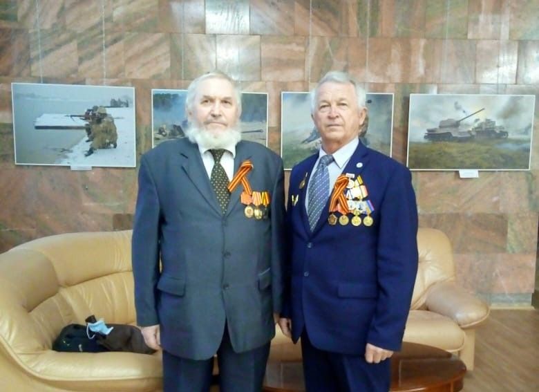 Тĕпчевçĕ те, çыравçă та