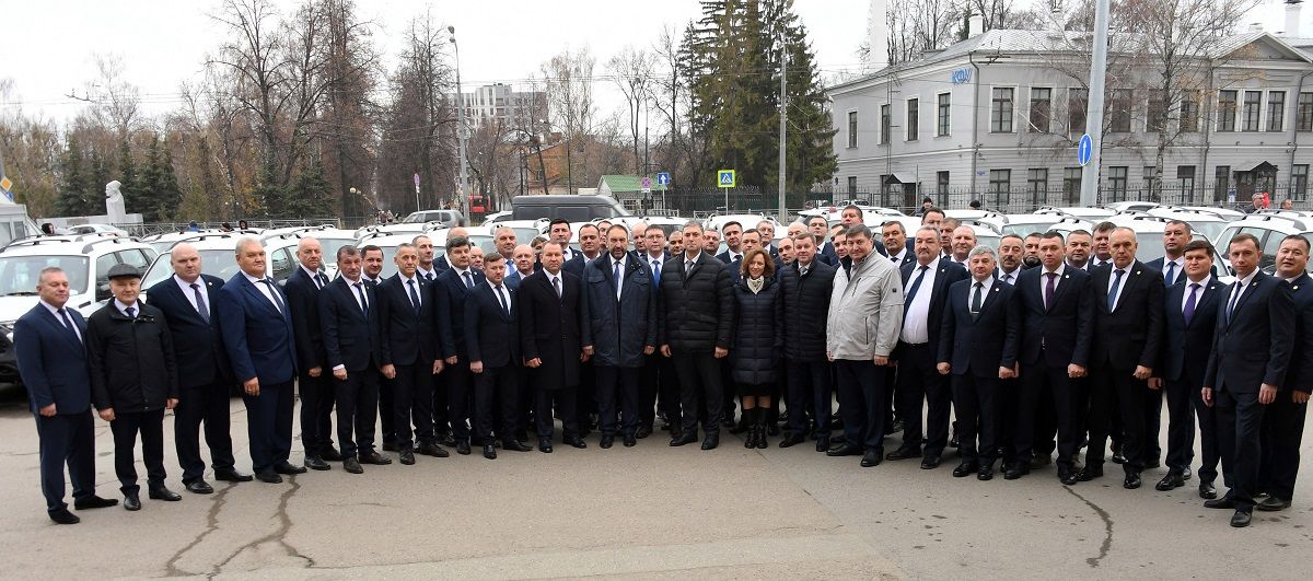 Республикăри ветеринарсене çӗнӗ автомобильсем пачӗç