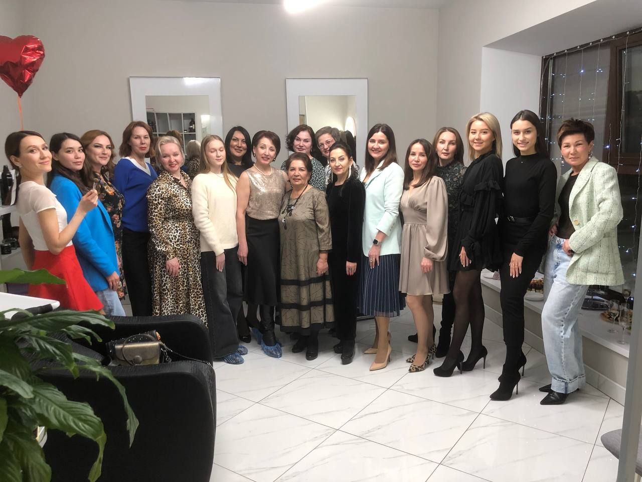 Тутарстанри чӑваш хӗрарӑмӗсен союзӗн делегацийӗ Чӑваш Ен хӗрарӑмӗсен союзӗ патӗнче хӑнара пулчӗ