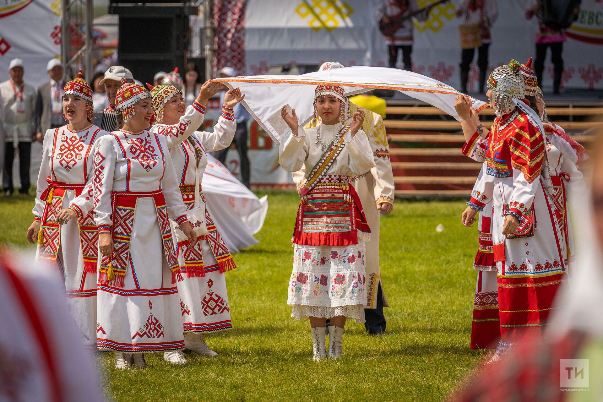 Кăçалхи Уявра çамрăксене курса савăнтăмăр