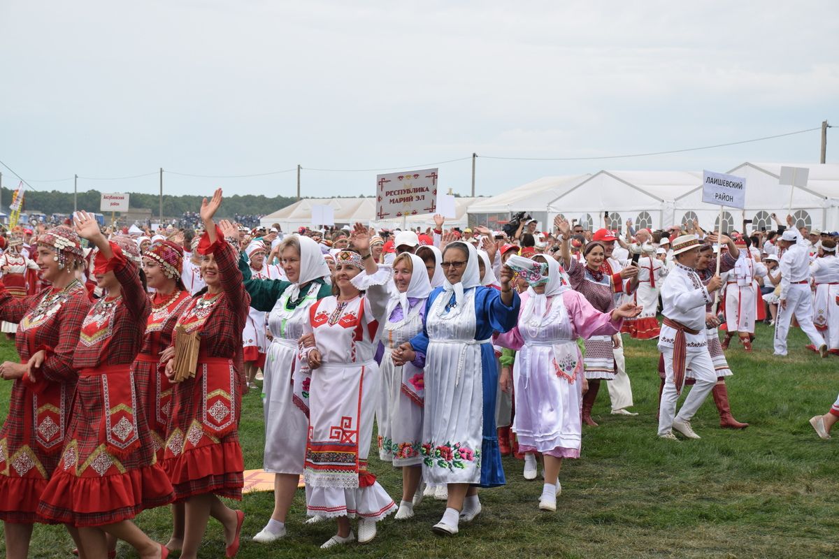 Шăрăха пула Аслă Уяв пӗр сехет маларах пуçланать
