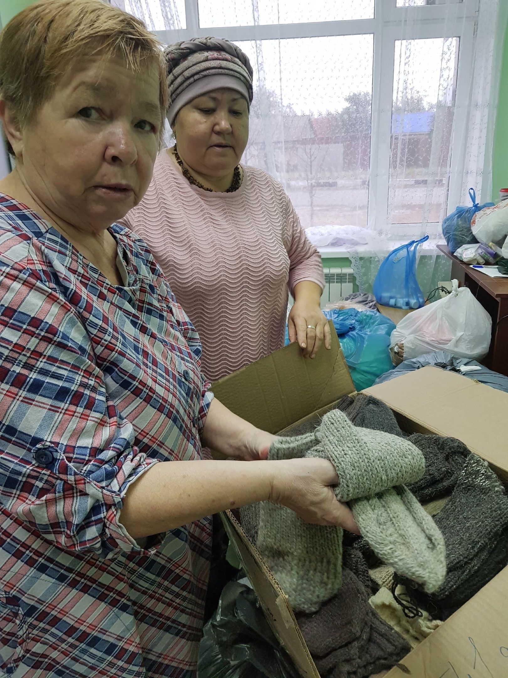 Теччӗсем фронт çывăхӗнчи госпитальсем, салтаксем валли гуманитари пулăшăвӗ пухаççӗ