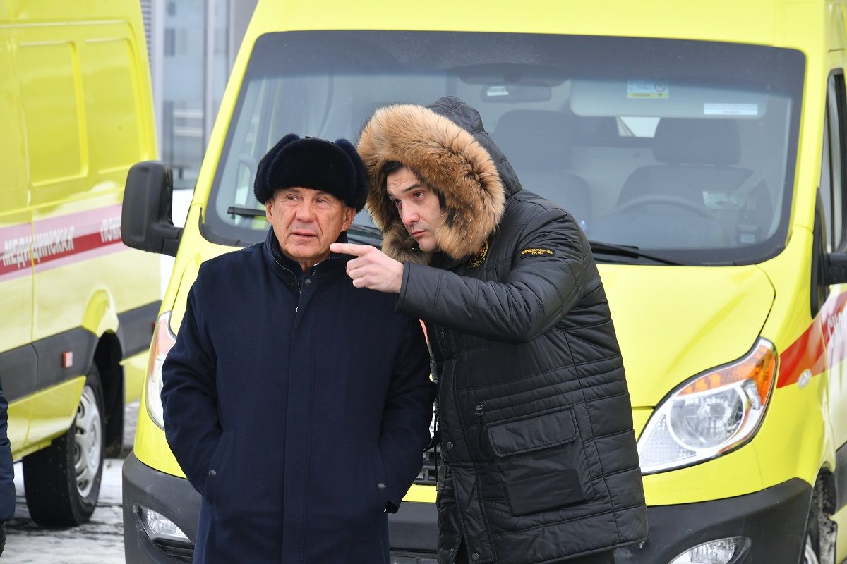 19 больницăна çӗнӗ машина панă