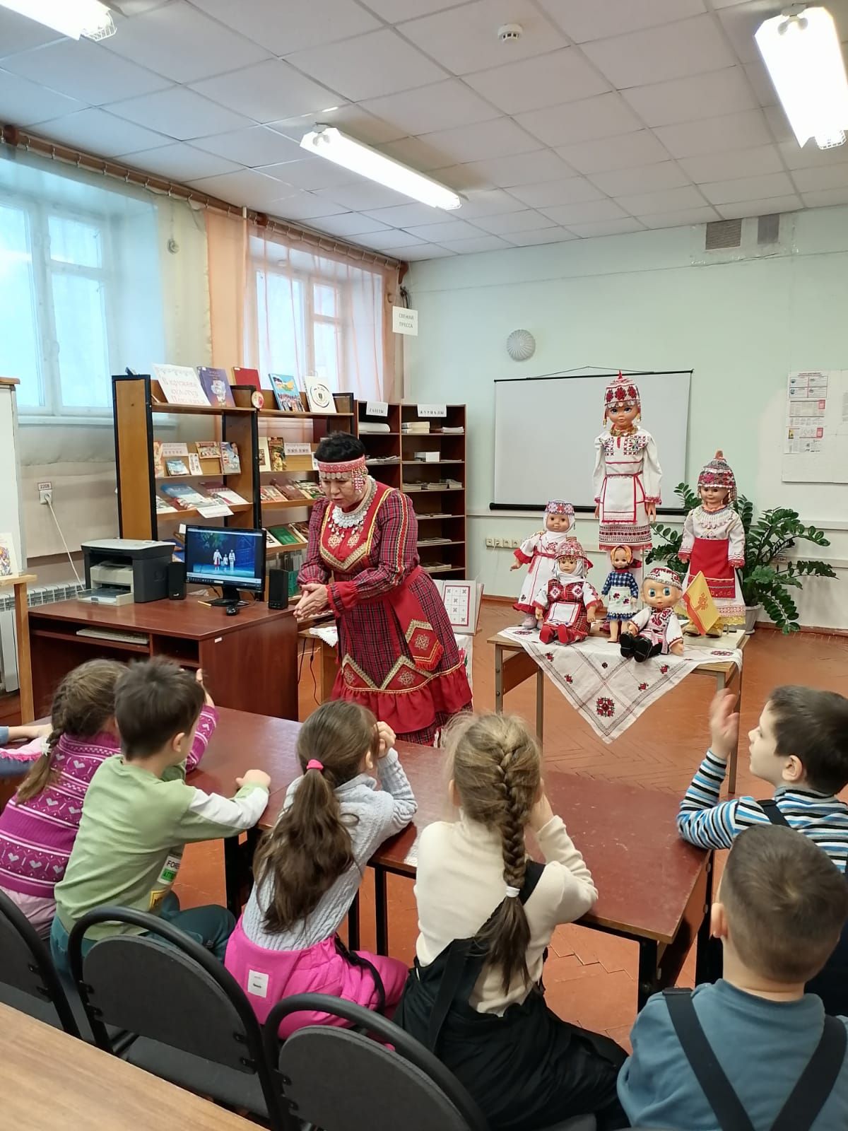 Левуковсем Тольятти ачисене чăваш халăхӗпе паллаштараççӗ