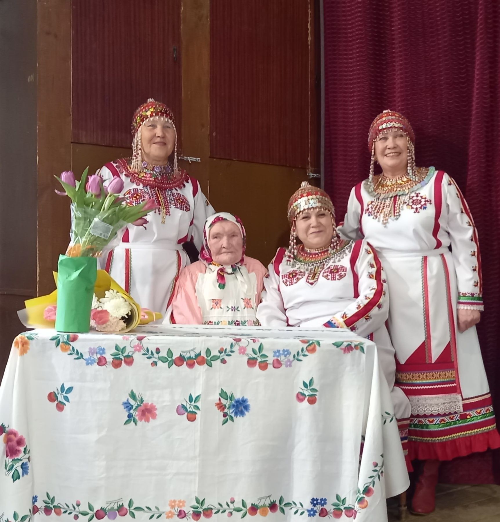 Патраклăра пурăнакан Уняслу мăнакка 100 çул тултарчӗ