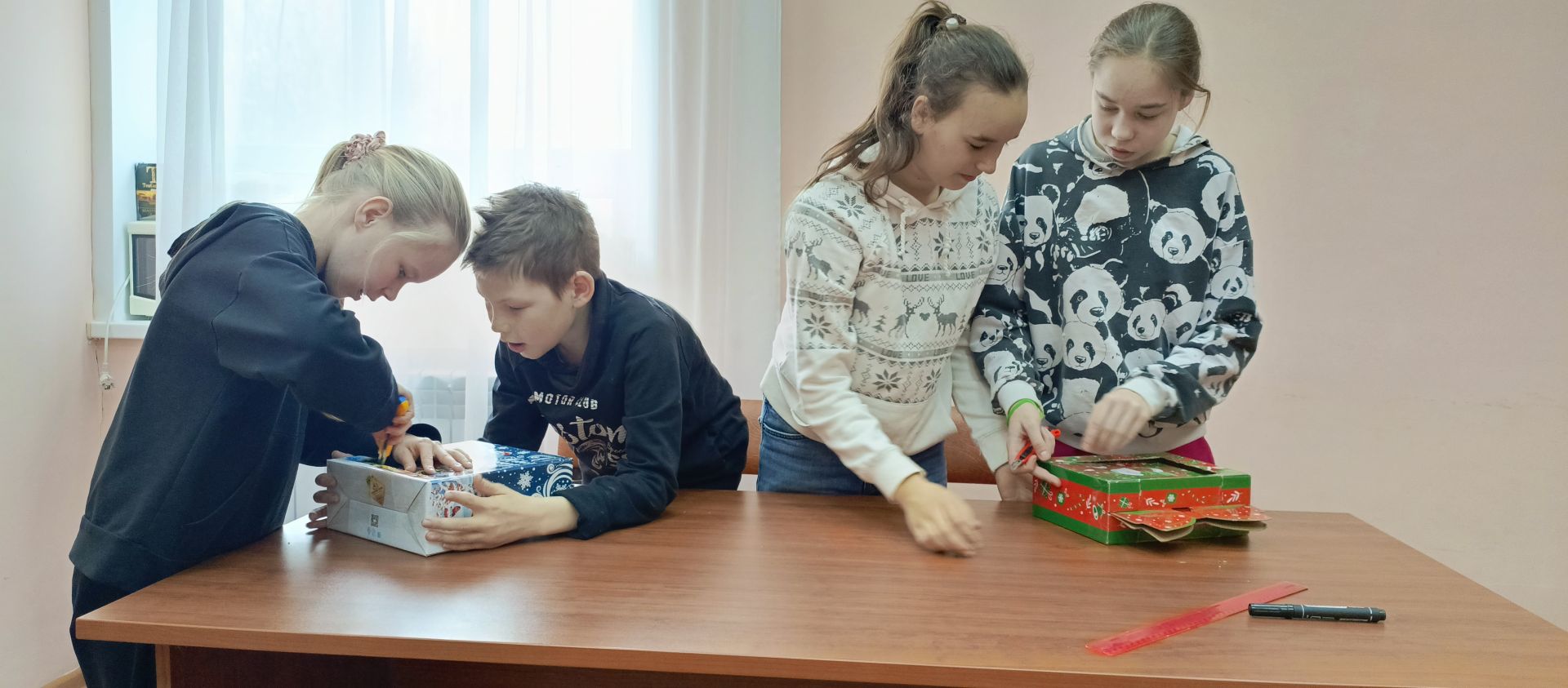 Аслă Ăнăри çамрăк экологсем чӗрчунсемпе вӗçен кайăксене пулăшаççӗ