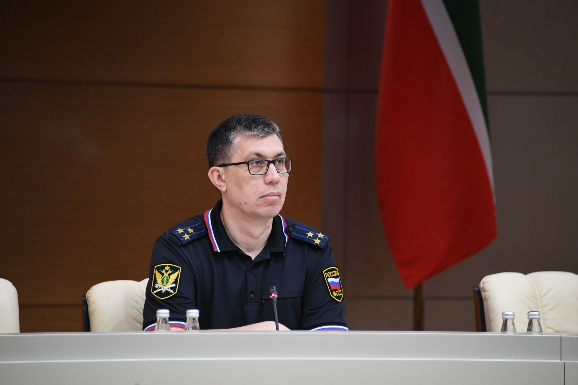 Алимент тӳлессинчен тарса çӳрекенсене автомашини урлă тупаççӗ